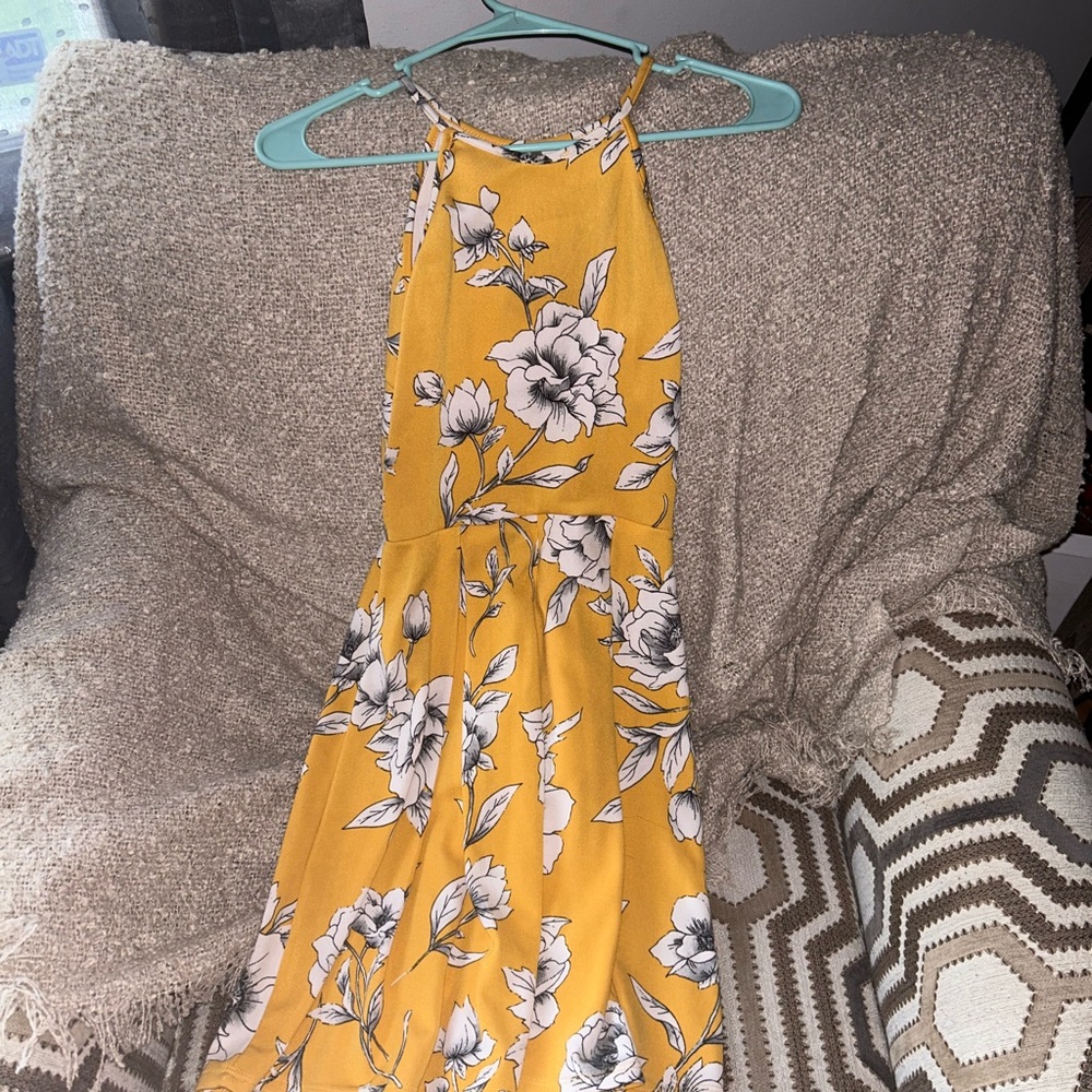 Yellow halter floral dress never worn
